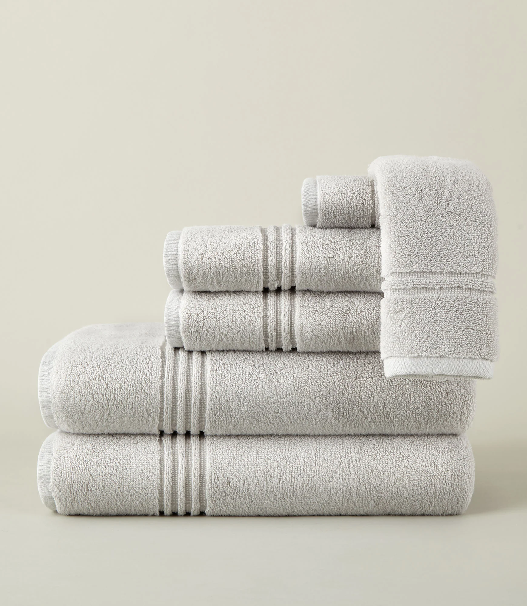 Chelsea Plush Bath Towel - Image 4