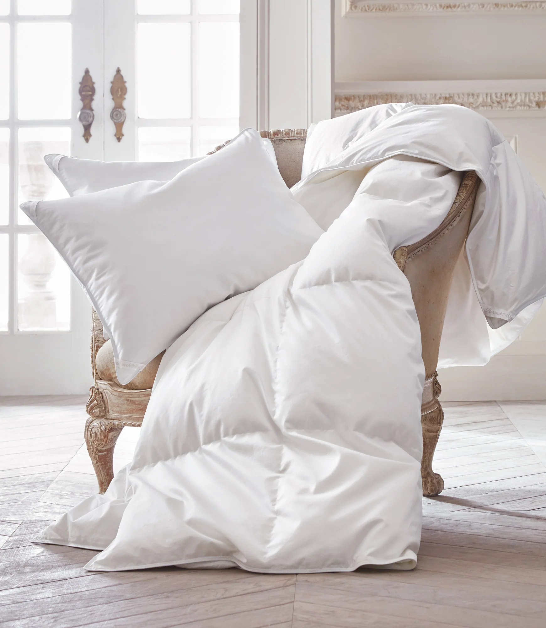 700 Fill Canadian White Down Duvet - Image 6